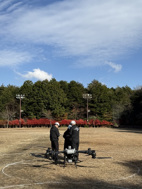 修了審査：
最終日の修了審査では、受講生お二人とも無事に合格されました。これにより、大型機体の運用に必要なスキルと知識を正式に認定されました。