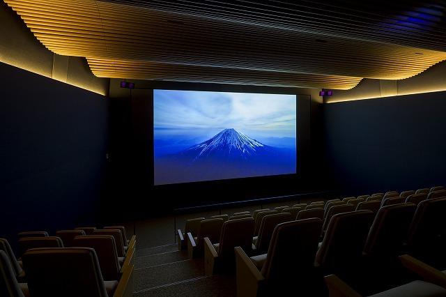 静岡県富士山世界遺産センター２階映像シアターにて弊社空撮映像を放映